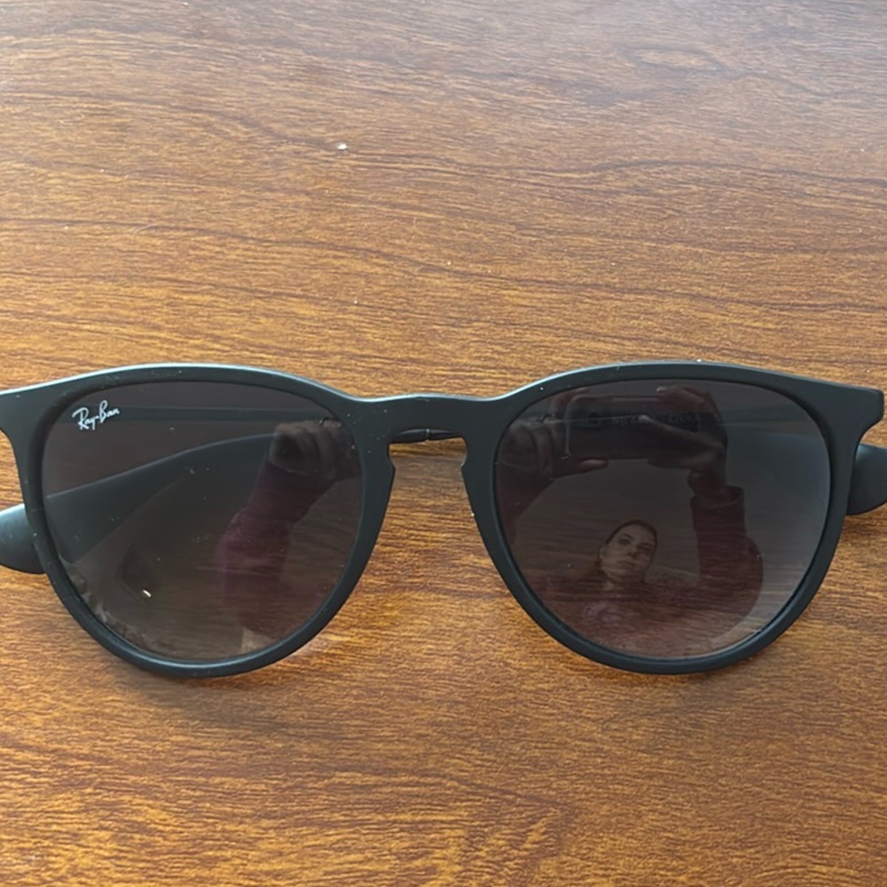 Ray-Ban Black Classic Sunglasses with Matte Finish